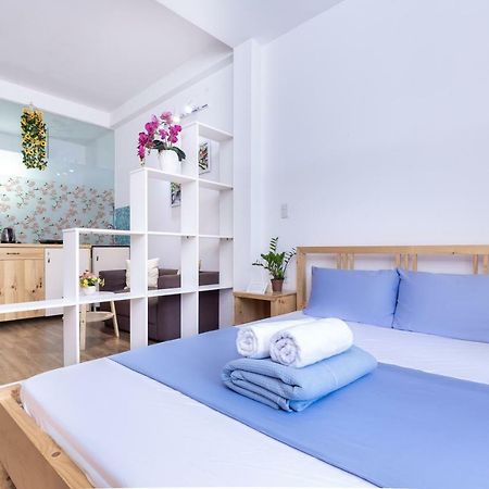 Cozrum Homes Truong Dinh Хошимин Екстериор снимка