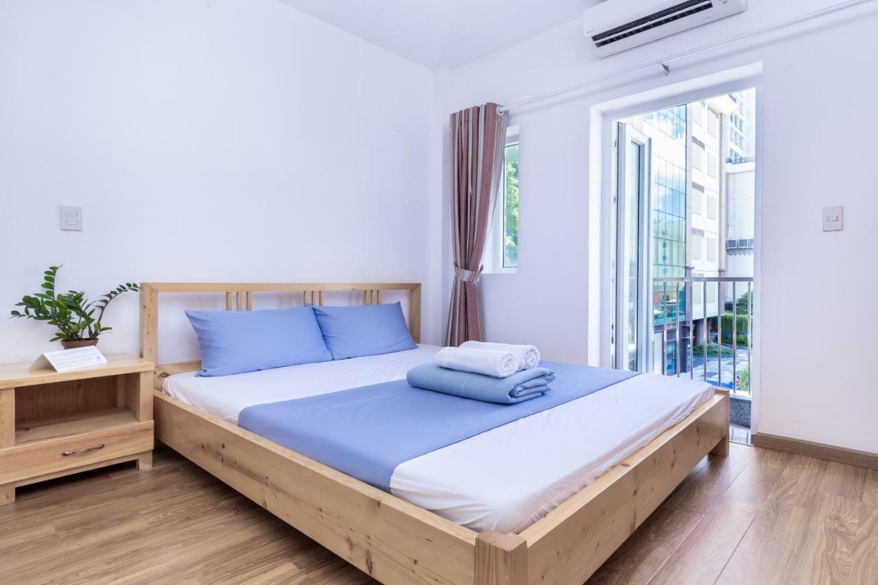 Cozrum Homes Truong Dinh Хошимин Екстериор снимка