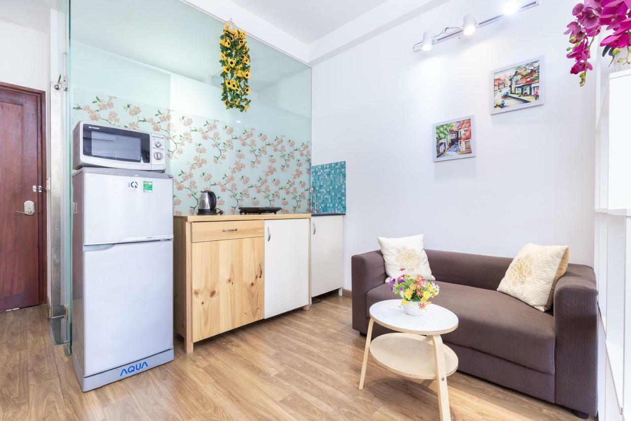 Cozrum Homes Truong Dinh Хошимин Екстериор снимка