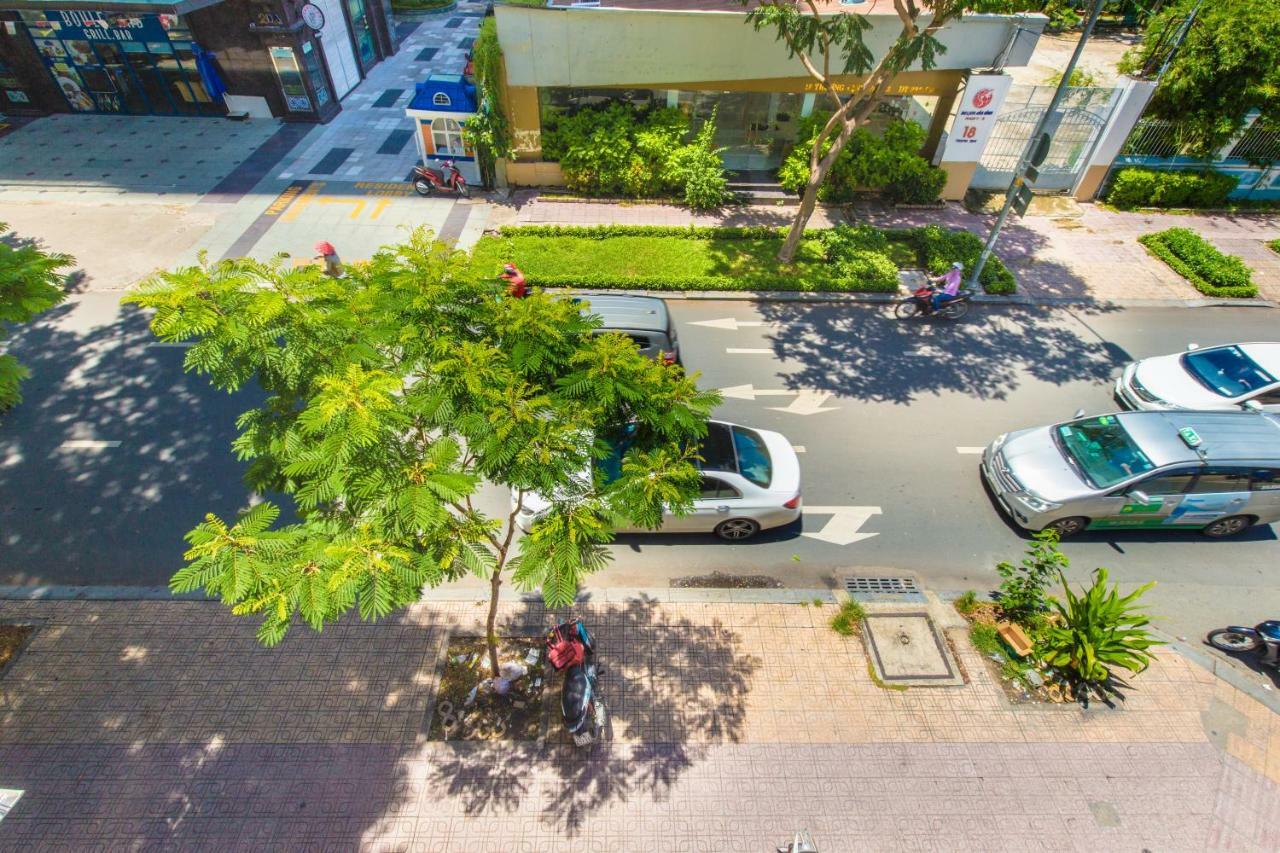 Cozrum Homes Truong Dinh Хошимин Екстериор снимка
