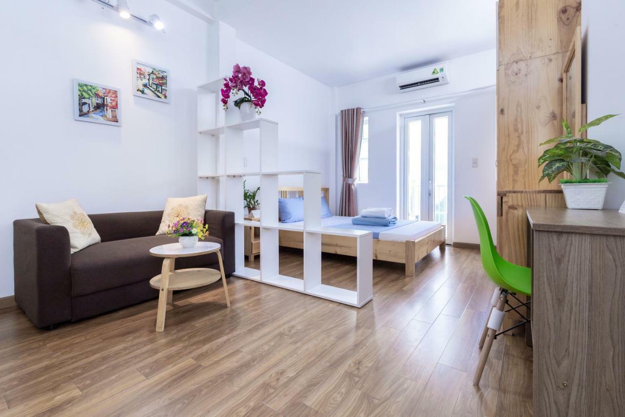 Cozrum Homes Truong Dinh Хошимин Екстериор снимка