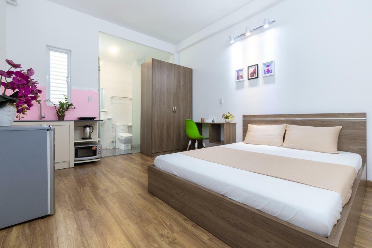 Cozrum Homes Truong Dinh Хошимин Екстериор снимка